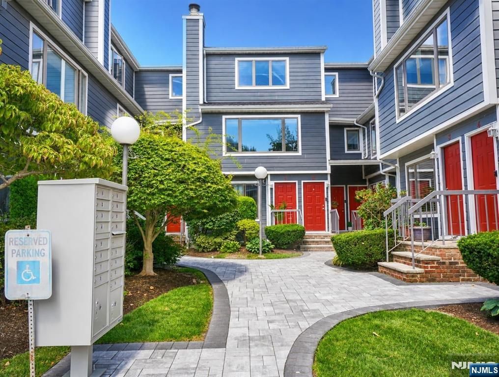 58 Main 4, Little Ferry, NJ 07643