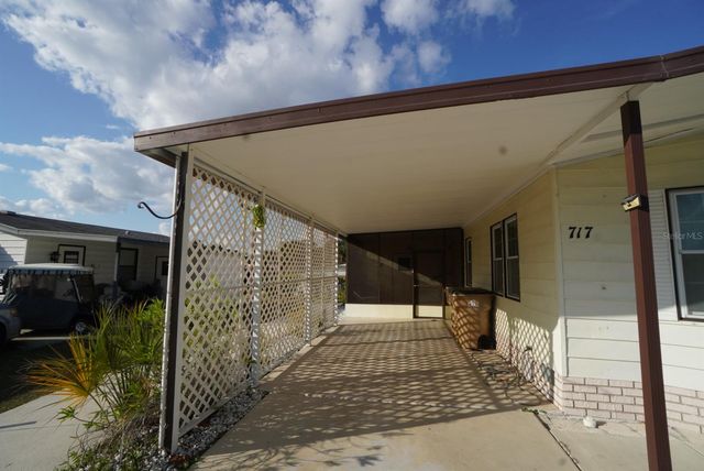 717 ROYAL PALM AVENUE, Lady Lake, FL 32159