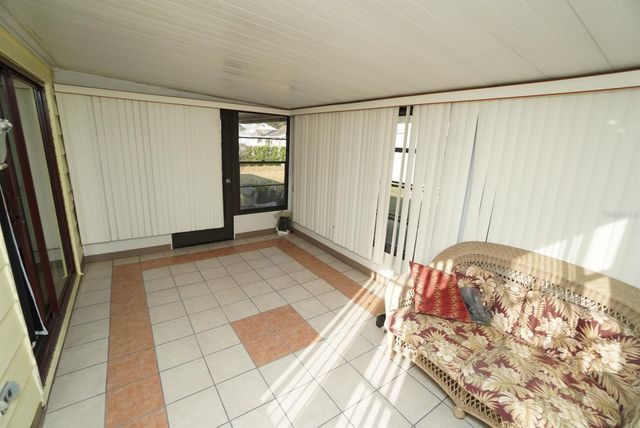 717 ROYAL PALM AVENUE, Lady Lake, FL 32159