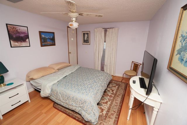 717 ROYAL PALM AVENUE, Lady Lake, FL 32159