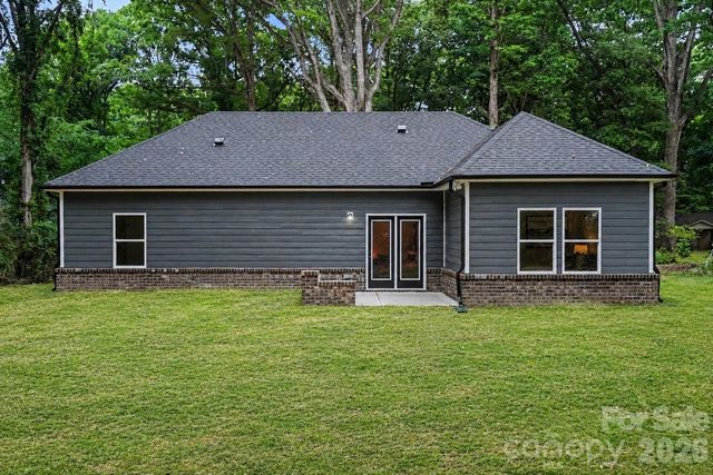 1002 Kingswood Drive, Monroe, NC 28112