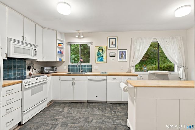453 Heritage Village A, Southbury, CT 06488