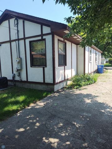 1437 15th Street S, Fargo, ND 58103