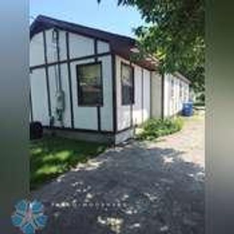 1437 15th Street S, Fargo, ND 58103