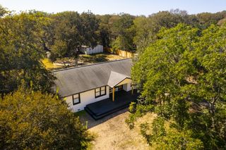 8904 Chisholm LN, Austin, TX 78748