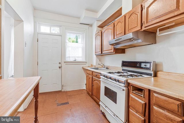 634 IRVING ST NW, Washington, DC 20010