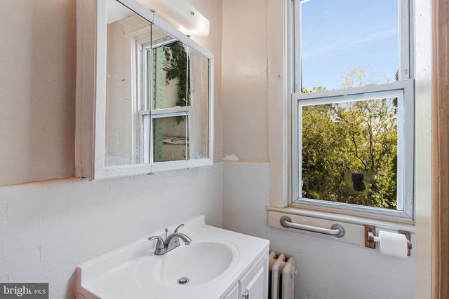 634 IRVING ST NW, Washington, DC 20010