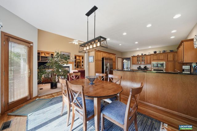 6424 Rolling Hills Boulevard, Lincoln, NE 68512