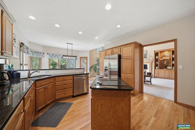 6424 Rolling Hills Boulevard, Lincoln, NE 68512