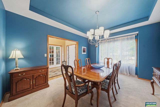 6424 Rolling Hills Boulevard, Lincoln, NE 68512