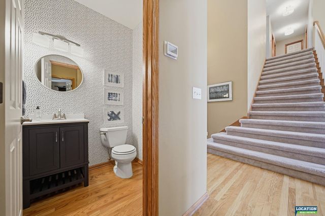 6424 Rolling Hills Boulevard, Lincoln, NE 68512