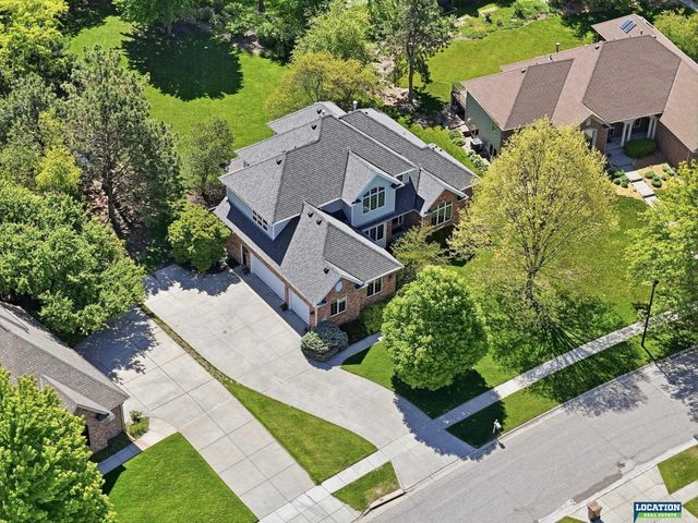 6424 Rolling Hills Boulevard, Lincoln, NE 68512