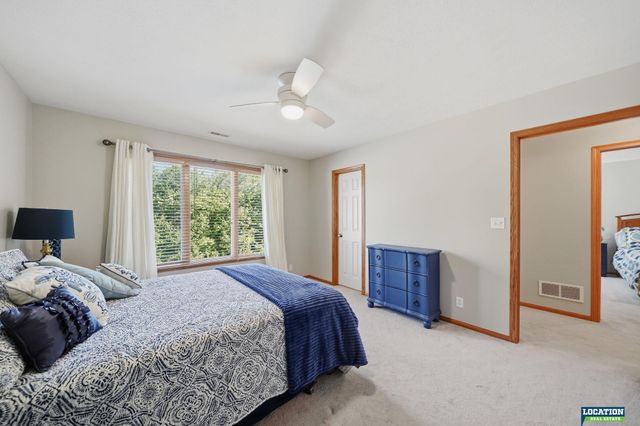 6424 Rolling Hills Boulevard, Lincoln, NE 68512