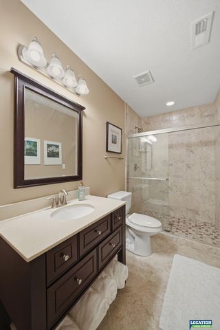 6424 Rolling Hills Boulevard, Lincoln, NE 68512