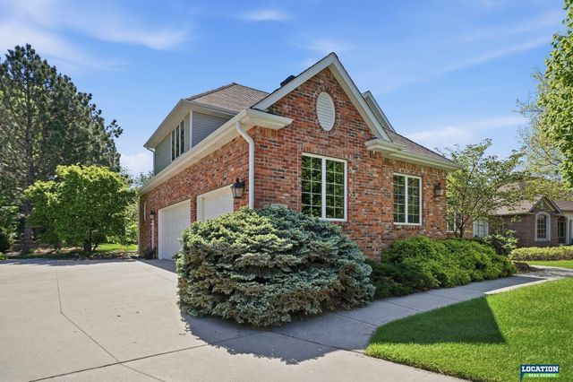 6424 Rolling Hills Boulevard, Lincoln, NE 68512