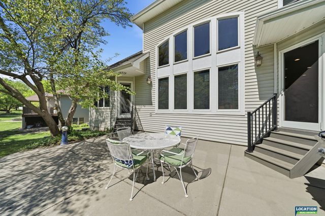 6424 Rolling Hills Boulevard, Lincoln, NE 68512