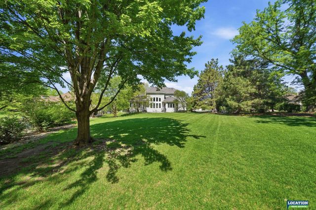 6424 Rolling Hills Boulevard, Lincoln, NE 68512