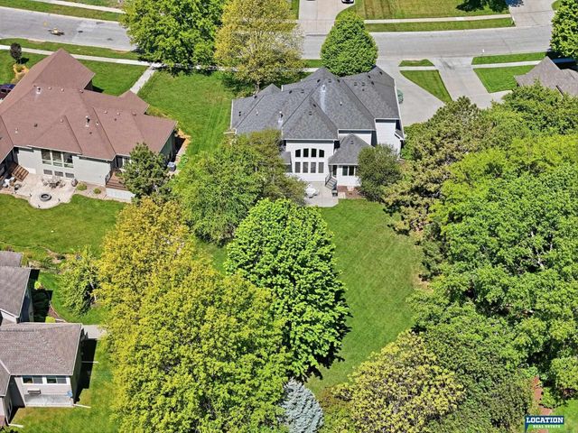6424 Rolling Hills Boulevard, Lincoln, NE 68512