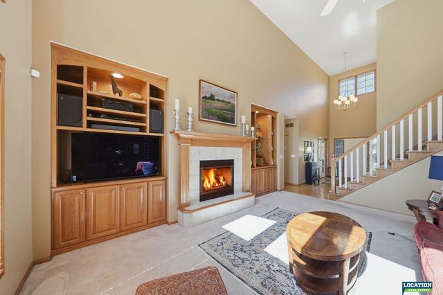 6424 Rolling Hills Boulevard, Lincoln, NE 68512