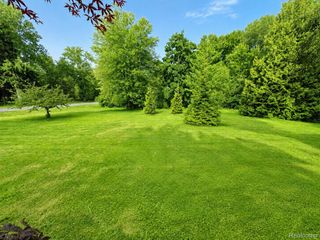 01 Woodcrest Road, Rochester Hills, MI 48309