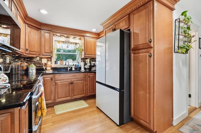 40 Rossi St, Methuen, MA 01844