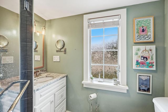 40 Rossi St, Methuen, MA 01844