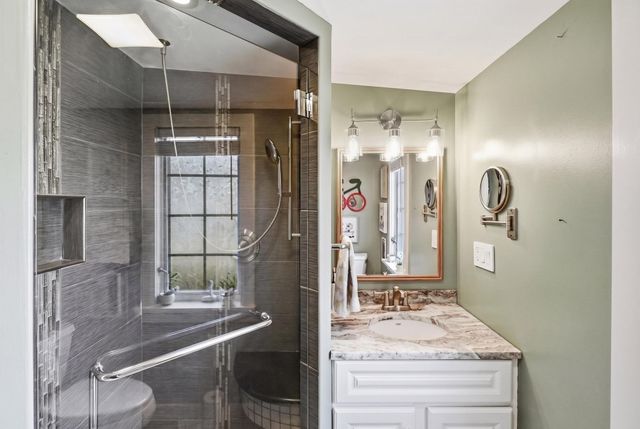 40 Rossi St, Methuen, MA 01844