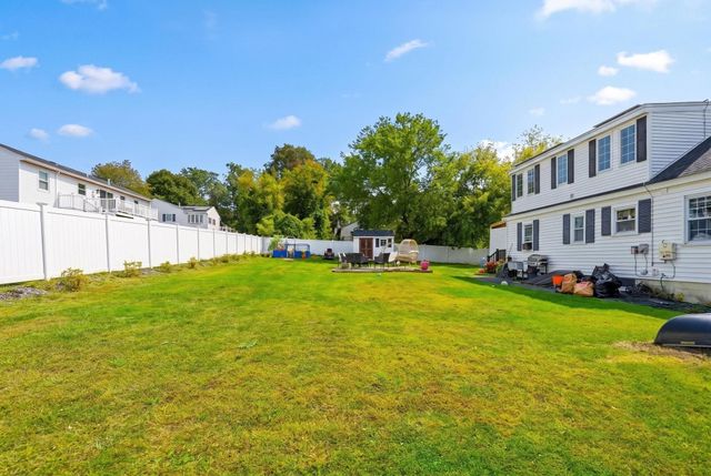 40 Rossi St, Methuen, MA 01844