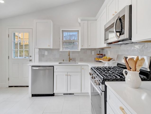 187 Colburn St, Dedham, MA 02026