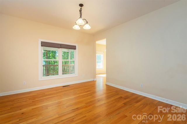 75 Noble Road, Fairview, NC 28730