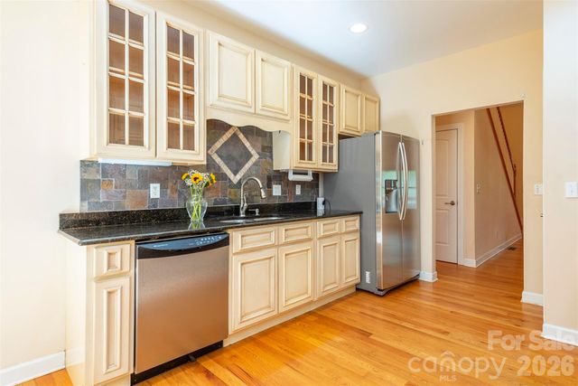 75 Noble Road, Fairview, NC 28730