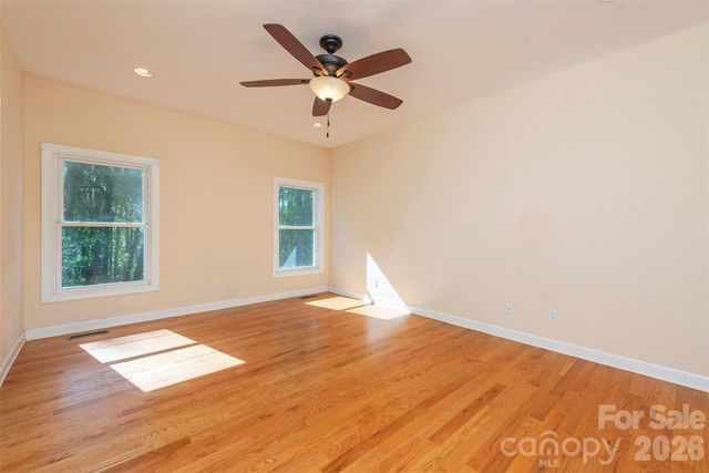 75 Noble Road, Fairview, NC 28730