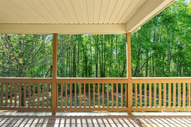75 Noble Road, Fairview, NC 28730
