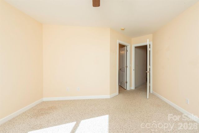 75 Noble Road, Fairview, NC 28730