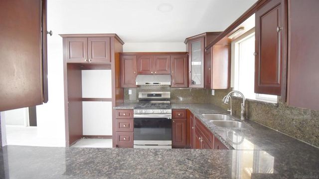 1040 SECOND AVE, Chula Vista, CA 91911