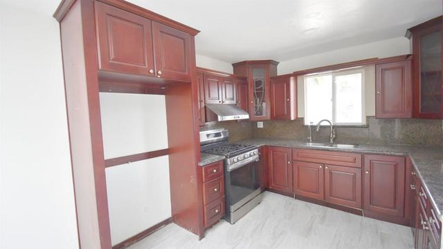 1040 SECOND AVE, Chula Vista, CA 91911