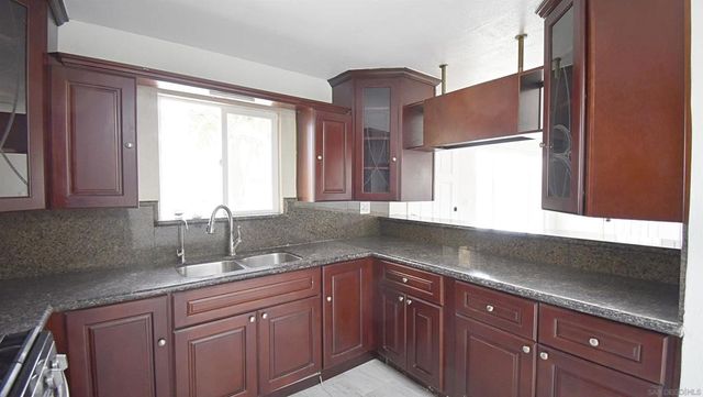 1040 SECOND AVE, Chula Vista, CA 91911