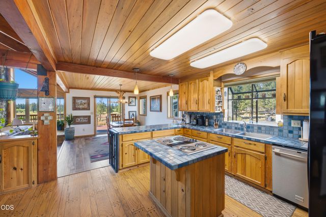 16760 Doe Place, La Pine, OR 97739