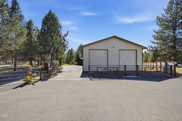 16760 Doe Place, La Pine, OR 97739