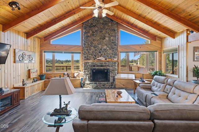 16760 Doe Place, La Pine, OR 97739