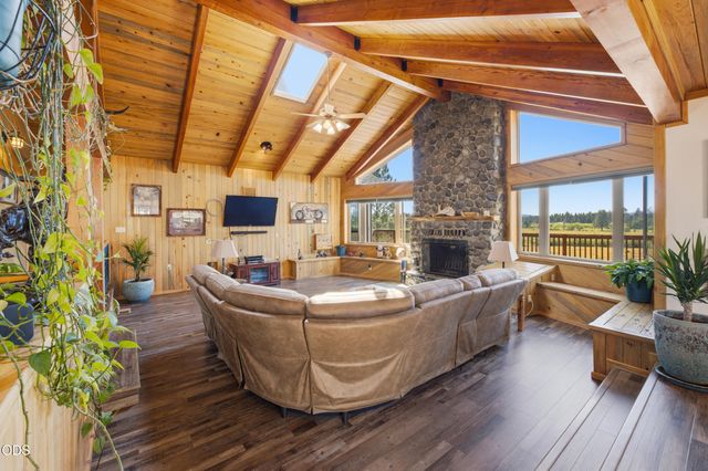 16760 Doe Place, La Pine, OR 97739