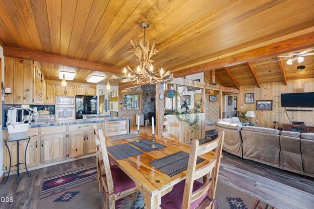 16760 Doe Place, La Pine, OR 97739