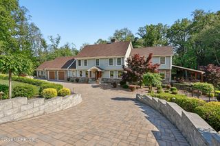 34 Apple Grove Drive, Holmdel, NJ 07733