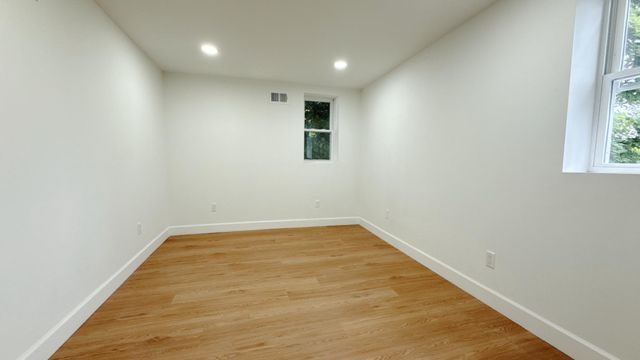 4649 PENN ST, Philadelphia, PA 19124