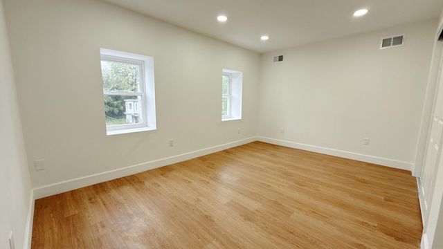 4649 PENN ST, Philadelphia, PA 19124