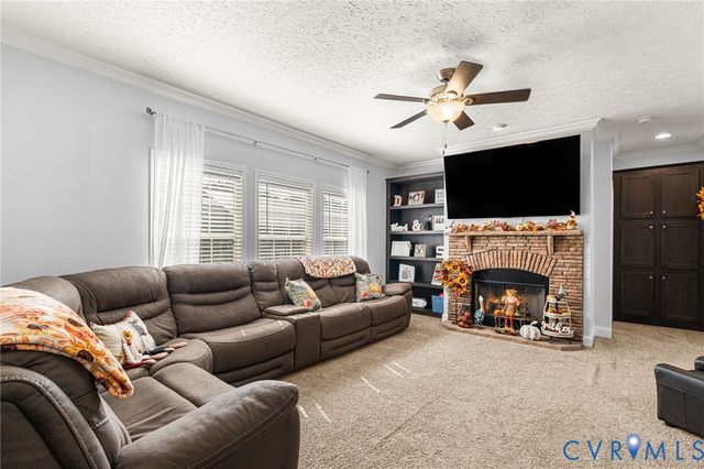 1152 Richmond Hill Rd, Warsaw, VA 22572