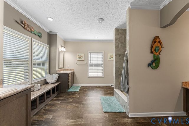 1152 Richmond Hill Rd, Warsaw, VA 22572