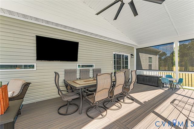 1152 Richmond Hill Rd, Warsaw, VA 22572