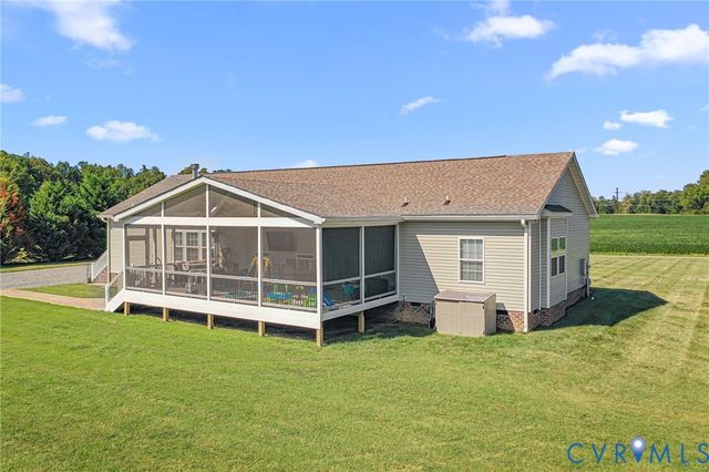 1152 Richmond Hill Rd, Warsaw, VA 22572