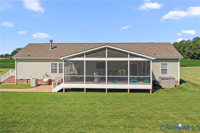 1152 Richmond Hill Rd, Warsaw, VA 22572